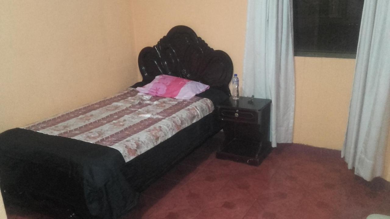 Hostal Lesly Salome Тулькан Экстерьер фото